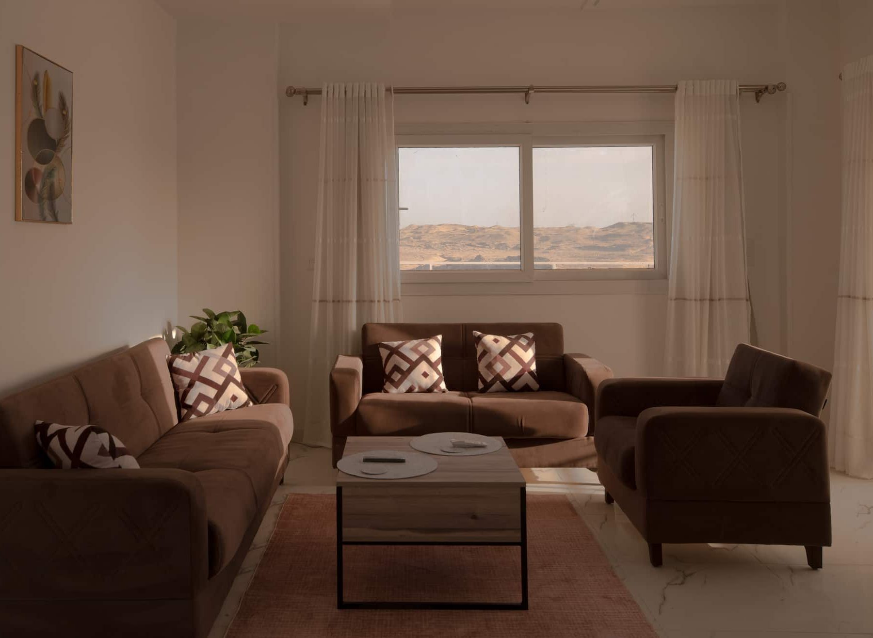 Ali 2 bed